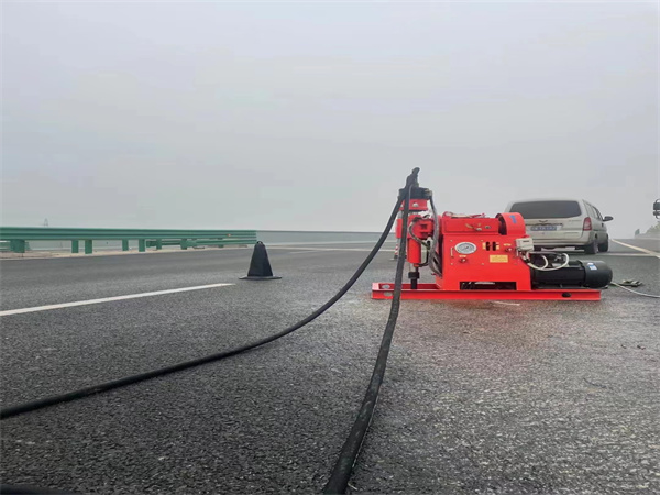 银州马路路基路面开裂下沉注浆加固灌浆