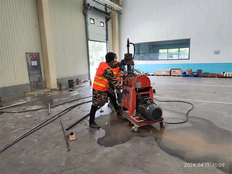 银州厂房地面下沉塌陷注浆加固施工